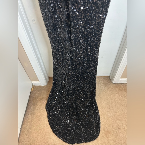 LOVE&LEMONADE One Shoulder Beaded Fringe Sequin lined Mermaid Dress.Size XL. - Picture 5 of 16